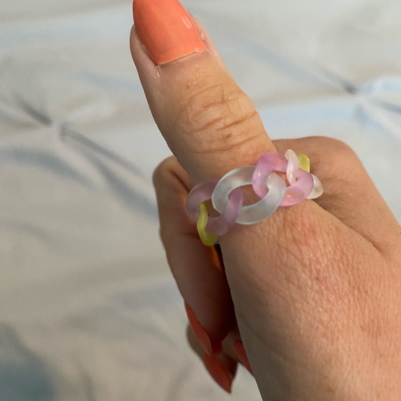 Resin chain and wave rings - Picture 4 of 5